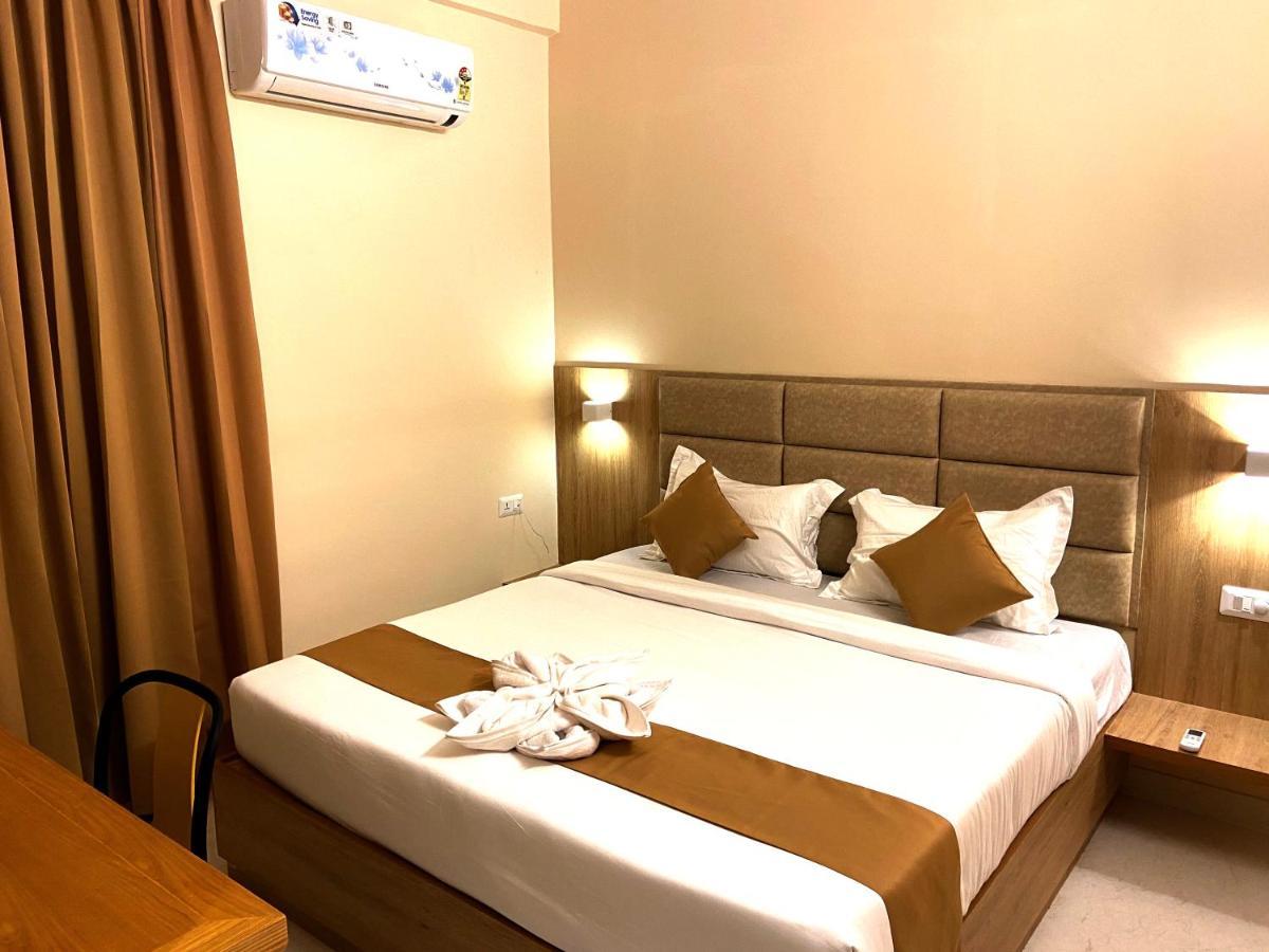 Tag Hotels Irugur Екстериор снимка
