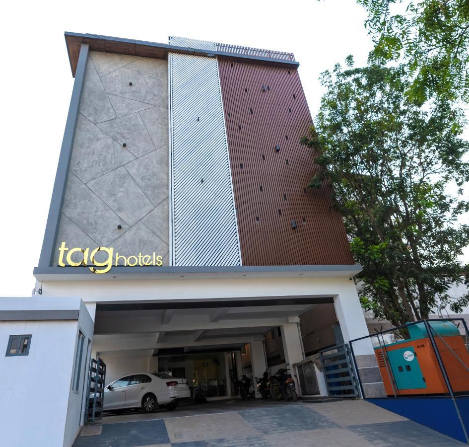 Tag Hotels Irugur Екстериор снимка