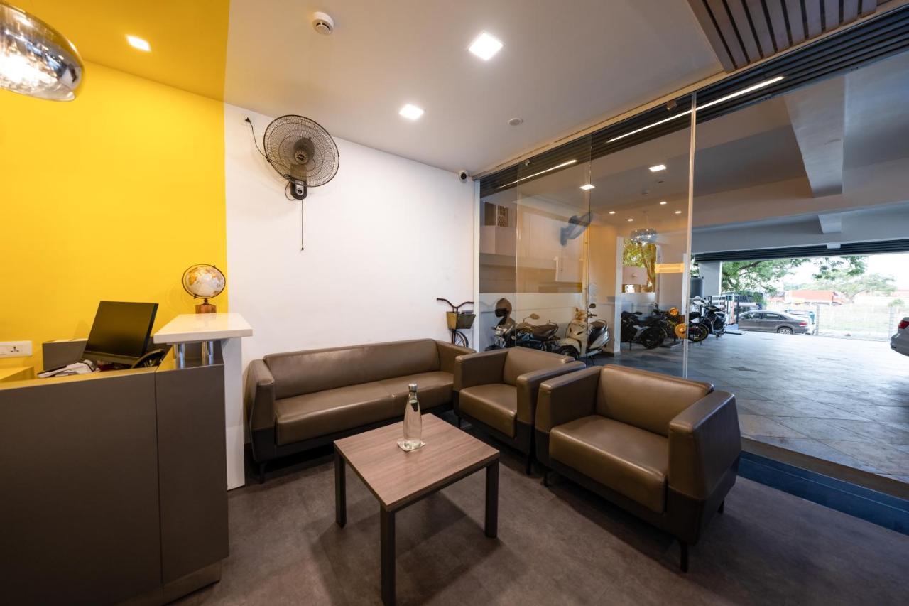 Tag Hotels Irugur Екстериор снимка