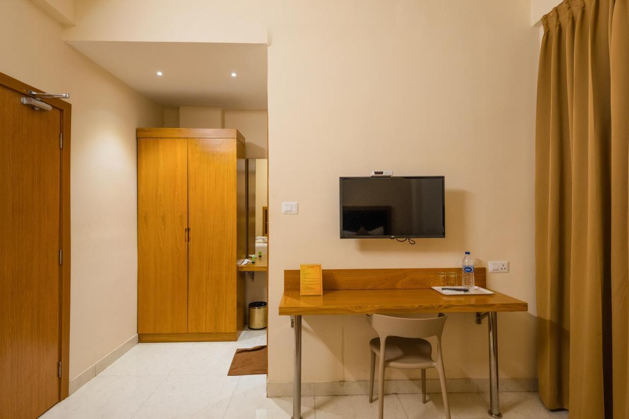 Tag Hotels Irugur Екстериор снимка